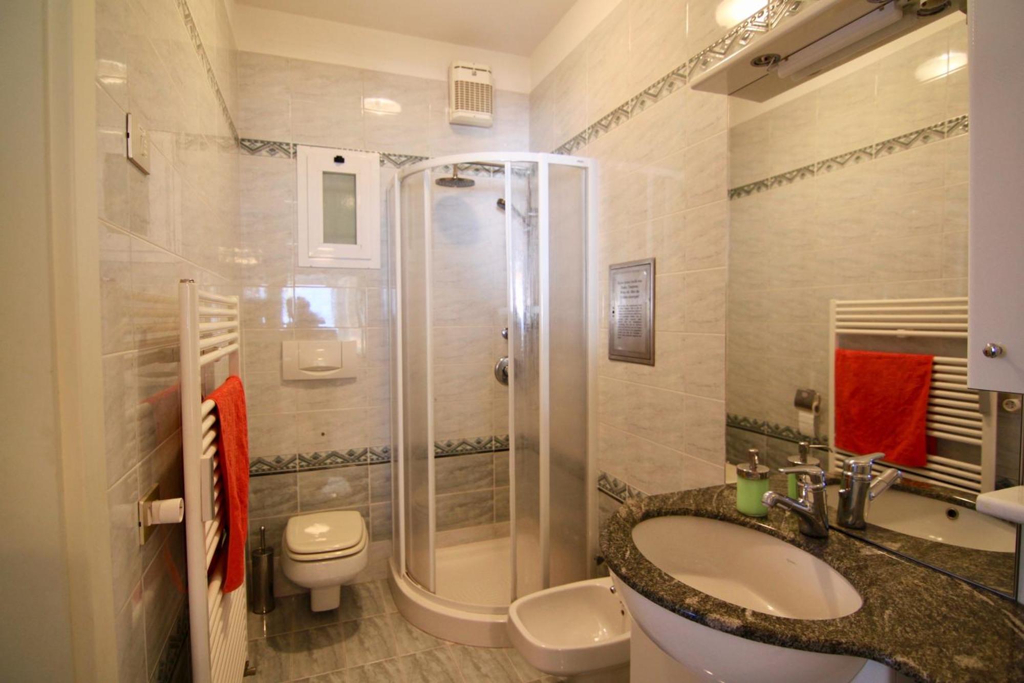 Casa Roccia Apartment Pino Lago Maggiore Luaran gambar
