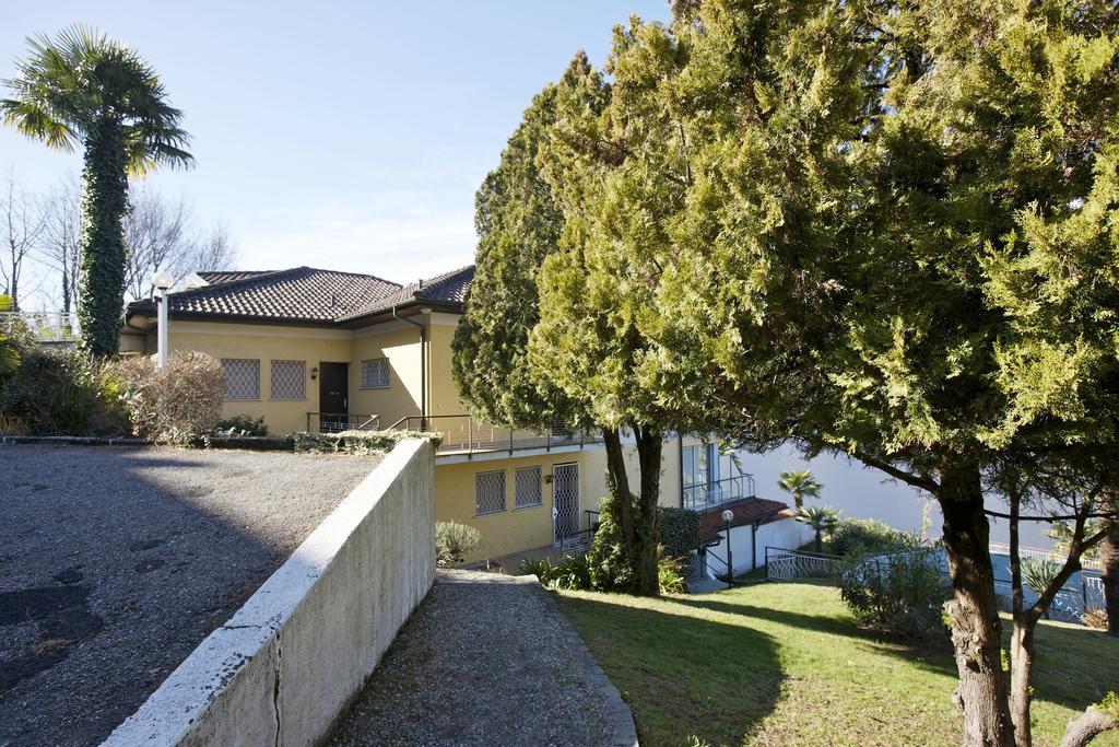 Casa Roccia Apartment Pino Lago Maggiore Luaran gambar